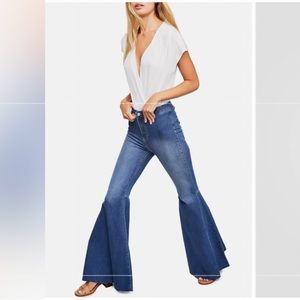 Free People Float On Flare Jean size 25